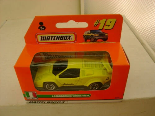Modellini statici di auto, furgoni e camion scala 1:9