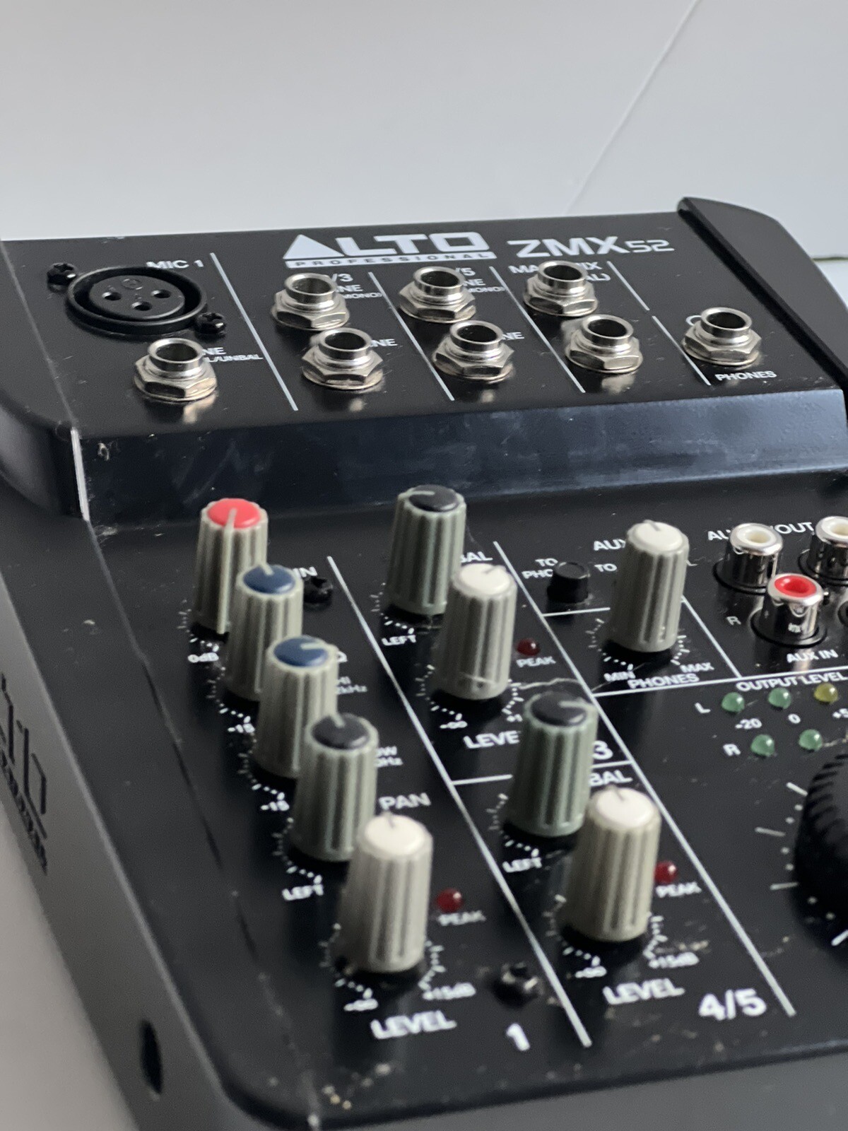Alto Professional ZMX52 ZEPHYR SERIES COMPACT 5 Channel Mixer AUDIO
