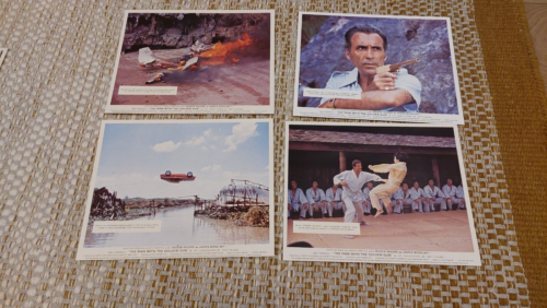 James Bond 007 The Man with the Golden Gun cinema lobby front of house cards - Photo 1/2