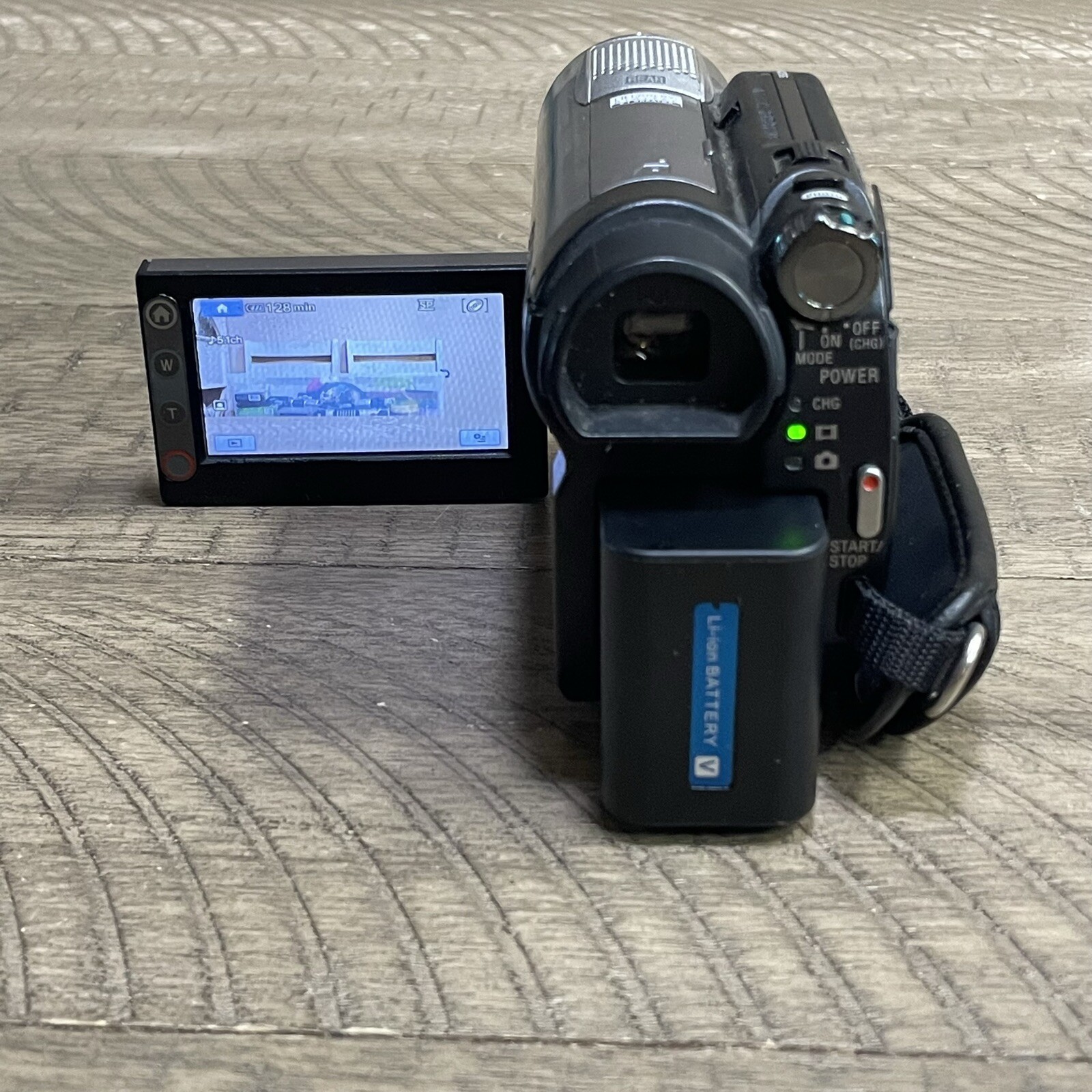 Sony Handycam DCR-DVD710 Camcorder DVD-R/RW Digital Video Camera Recorder