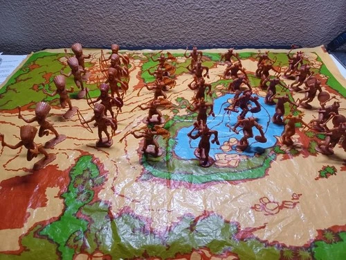 35 Marx Ft. Apache Butterscotch Indians in 7 Positions 54mm