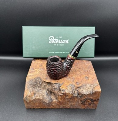 Peterson Emerald Rusticated - 304 Bent Pot - Nickel-montierte P-Lippe (9 mm)