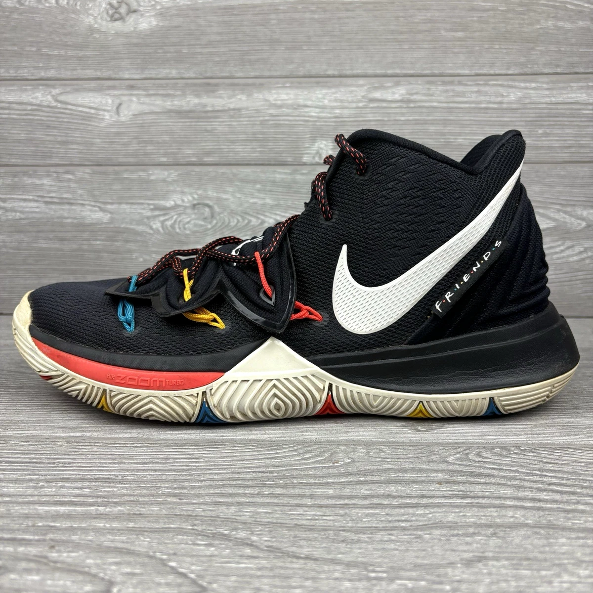 Preços baixos em Nike Kyrie 5 2019 Friends | eBay
