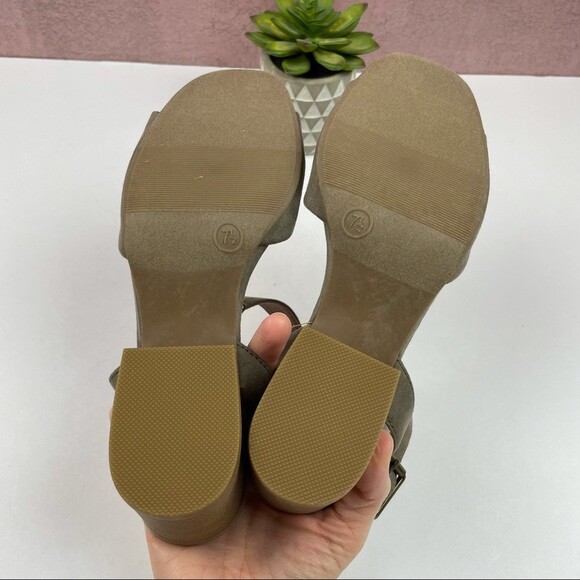 Universal Thread Gray Tan Open Toe Chunky Heels S… - image 8