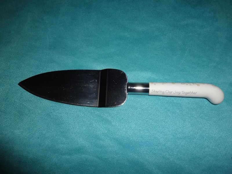 Porcelain Pie/Cake Knife/Server Stainless Precious Moments 1986 Sharing Joy