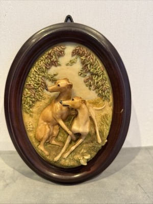 Pinselstriche 3D 2 Whippets Grey Hounds handbemalt Harz Wandrelief 8x6''