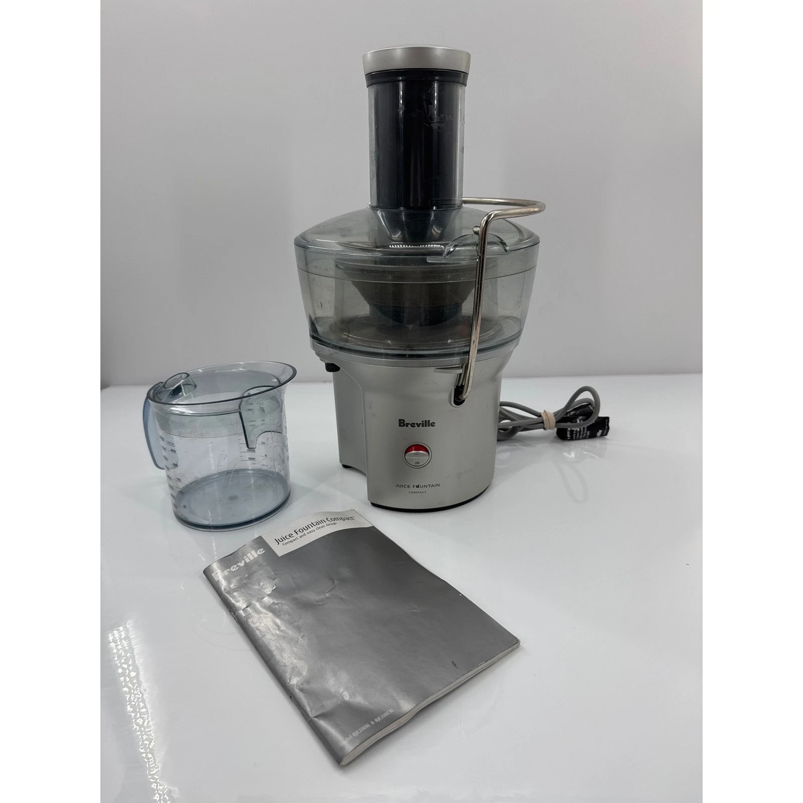 Breville Juice Fountain Compact Centrifugal Juicer Silver 700W BJE200XL