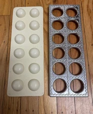 VTG Vitantonio Metal 2” Ravioli Pasta Maker Tray Eastlake Ohio Press Mold #512 A