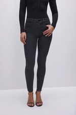 GOOD AMERICAN Good Legs Raw Hem Skinny Jean in Black Size 18