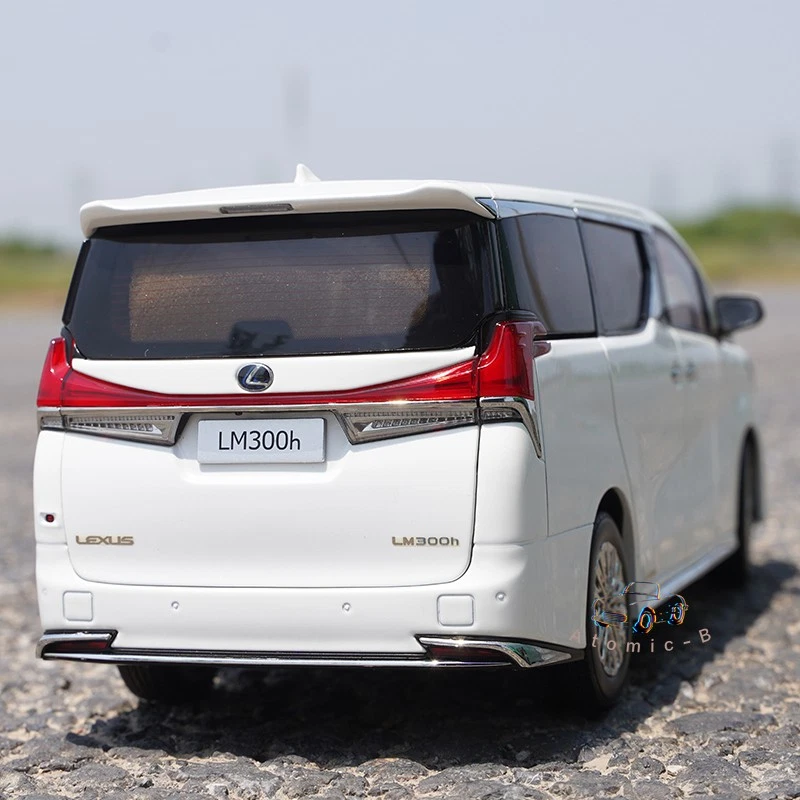 KYOSHO 1/18 Lexus LM300h simulation alloy car model gift collection ornament  - Image 4 of 4