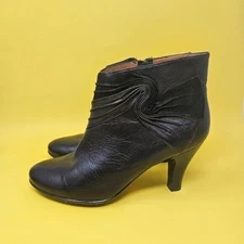 Sofft Women's Size 8.5 M Ophelia Leather Heeled Ankle Boots Booties Black