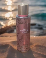 Victoria's Secret Fragrance Mist Perfume Spray Rich Honeysuckle Apple