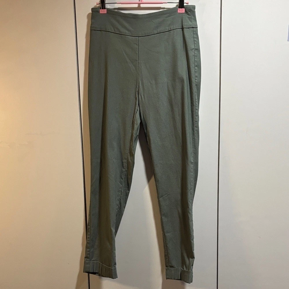 Tribal Sage Green Capri