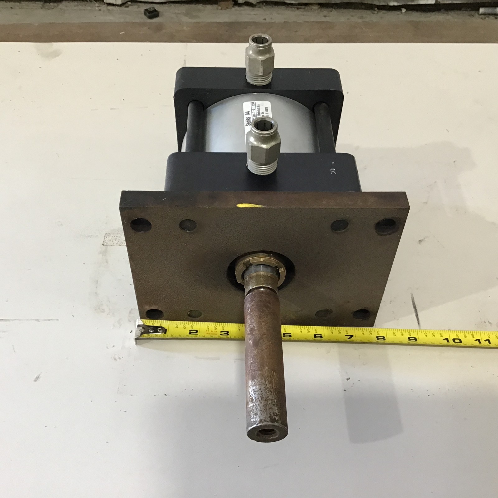 Lin-Act 05.00 A4F-5.00X1.500-2-U/ 1.500 Air Cylinder Envelope Pressure 250 PS...