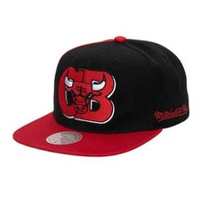 6MUSSH21300-CBUBKRD MENS NBA CHICAGO BULLS REAR SCRIPT DEADSTOCK SNAPBACK