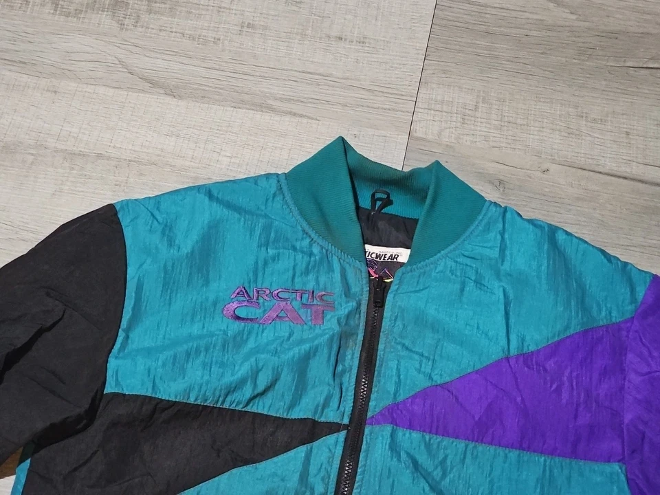 Chaqueta cortavientos vintage Arctic Cat negra verde púrpura talla S Foto 3 de 4