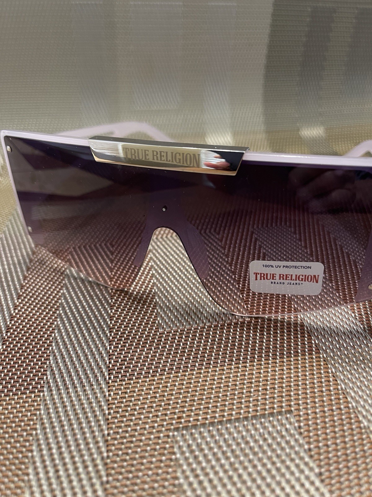 True Religion Women’s Oversize Framed Sunglasses One Lens In Lila Rose Pink NWT thumbnail 4