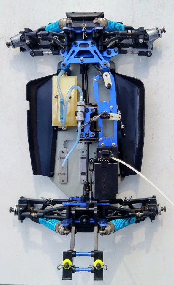 Telaio auto Kyosho 1/8 GP Inferno MP5 Evolution II RC con manuale modello rar... - Immagine 3 di 4