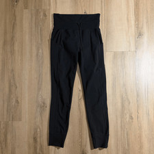 Vuori Women s Black Daily Joggers Sz S Pants Minimalist Athleisure Clean Girl