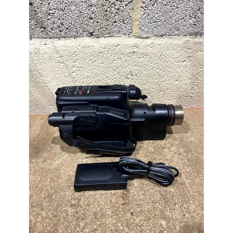 Canon Canovision E60E 8mm Video Camcorder Black Built-in Microphone 8x Zoom 6-V - Image 2 of 4