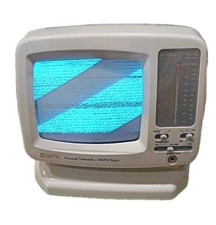 Vintage GPX Personal Television TVP7WHT. Tested And Works
