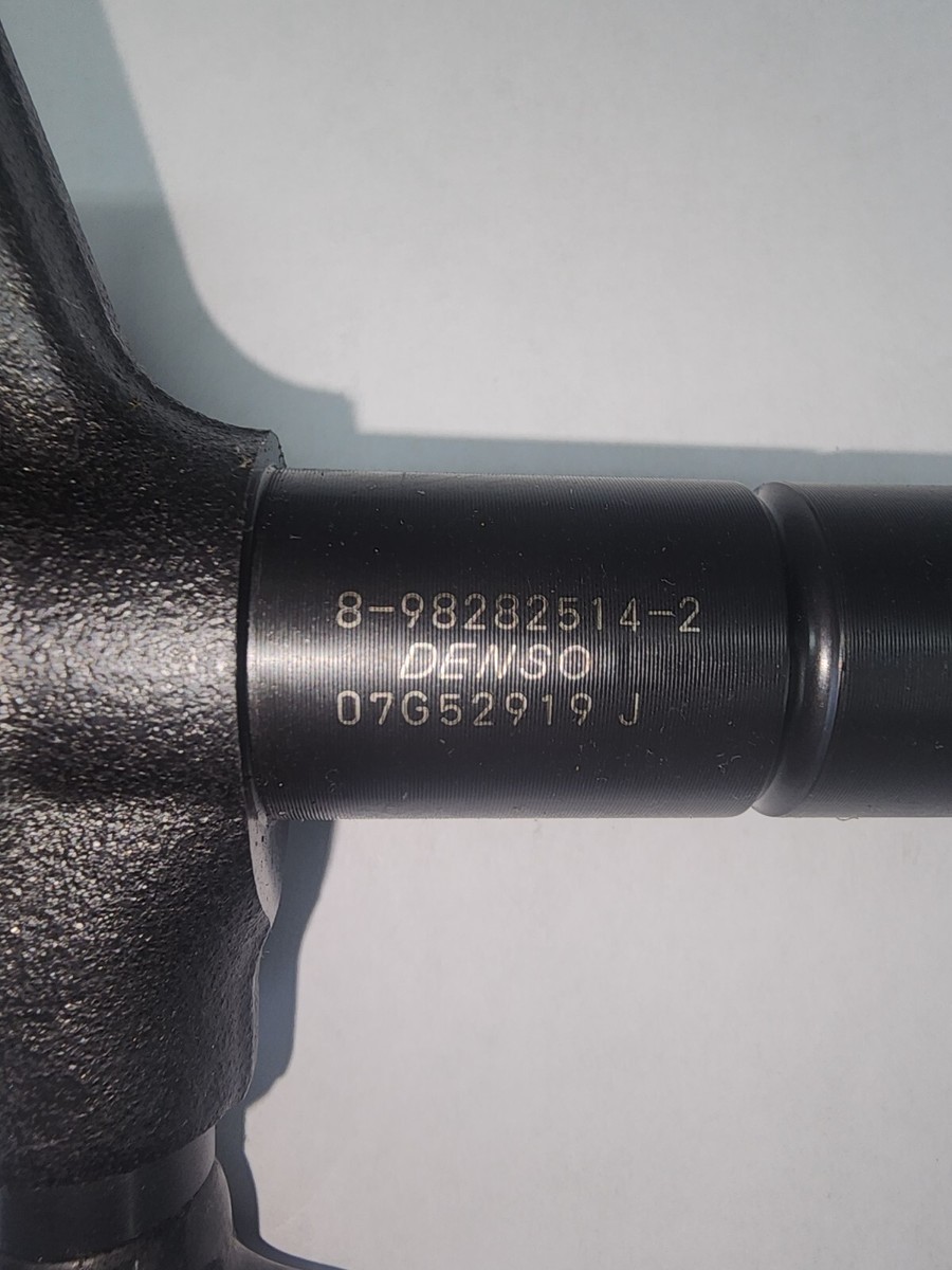 Isuzu OEM Electronic Diesel Fuel Injector (set of 4