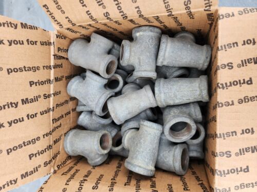 Tee 3/4" x 1/2" x 1/2" Galvanized Malleable Iron NPT Threaded Pipe Fittings - Picture 3 of 5