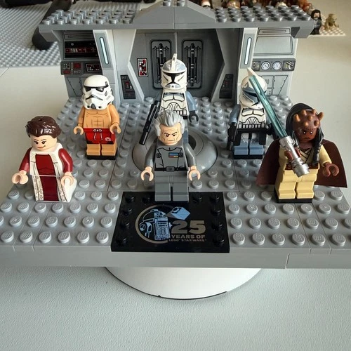 LEGO Star Wars 6 Minifigure Lot - Wolffe/Kolar (NMint)