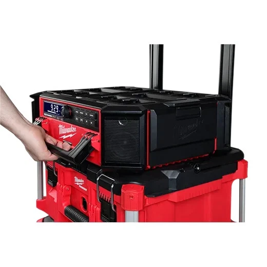 Milwaukee 2950-20 M18 Lithium-Ion Cordless PACKOUT Radio/Speaker - Image 4 of 4