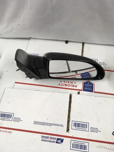 02-07 Saturn Vue Passenger side Mirror Oem