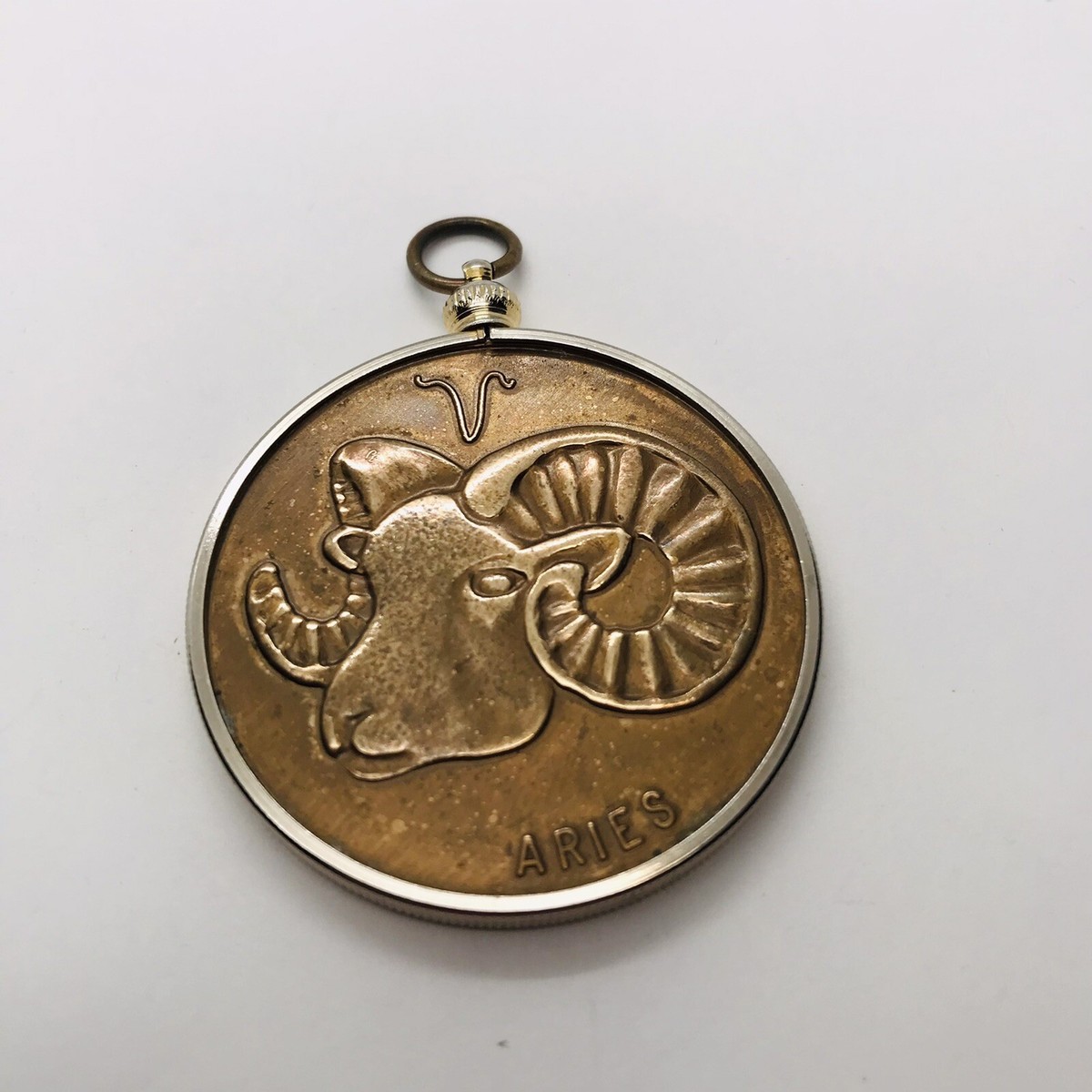 廃盤 マジーアストラル 牡羊座 ARIES 100ml フランス製 ヴィンテージ ANTIQUE ARIES ZODIAC COIN HOLDER TOKEN PENDANT HIGH GOAT RAM BRASS