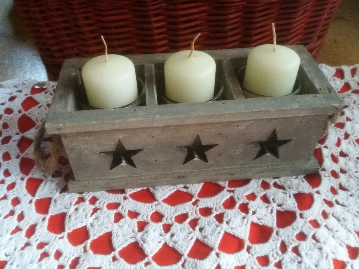 Grande set di portacandele in legno con decorazione natalizia