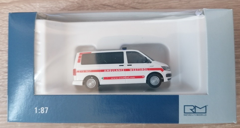 Rietze 53711 - 1/87 Volkswagen T6 Ambulance Westtirol (AT) - New