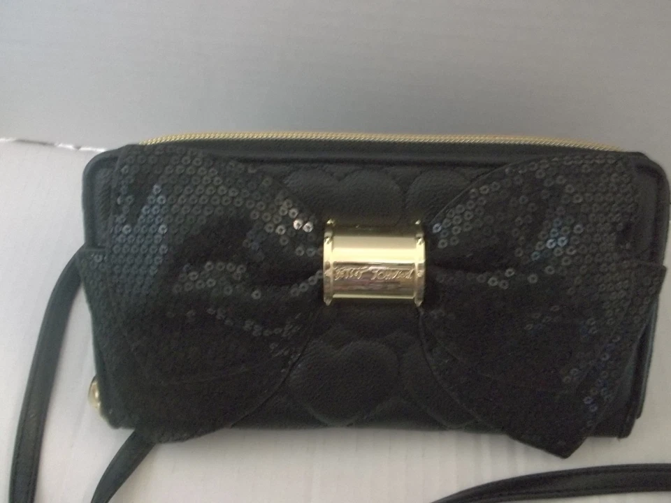 Betsey Johnson XODANI Black Quilted Hearts Crossbody Purse Wallet Sequin Bow - Image 4 of 4
