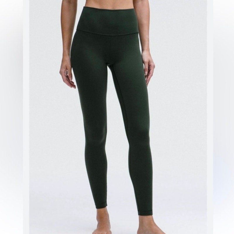 Lululemon Thermal High Rise Leggings Dark Green Size 6 EUC