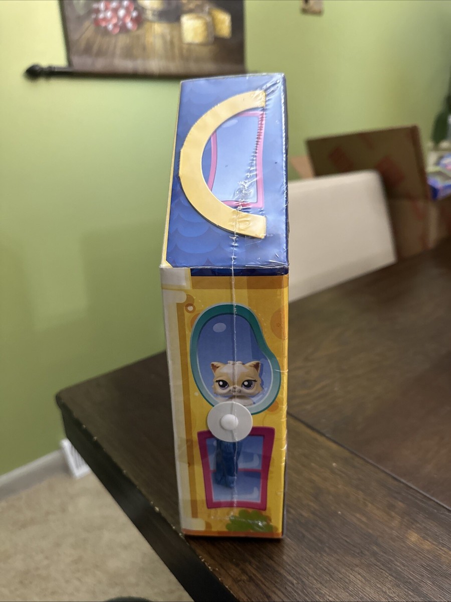 Littlest Pet Shop K Mart Exclusive Pet House Includes 9 Pets 2009