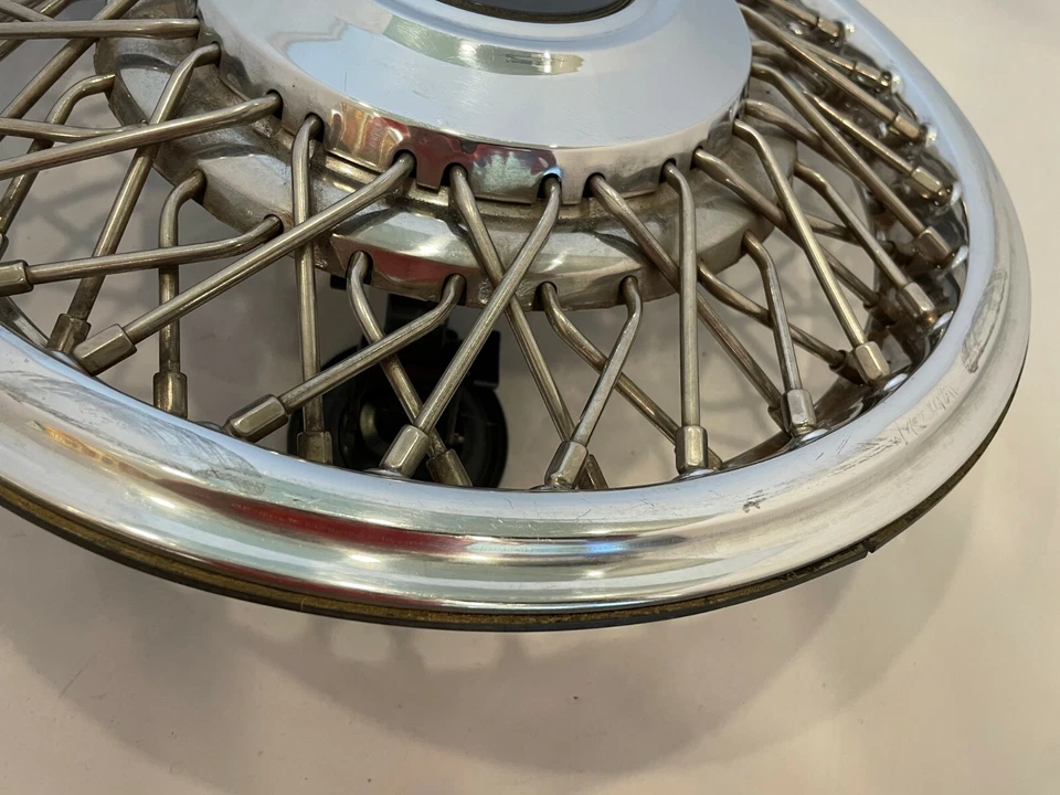 Oldsmobile 原始设备制造商 Delta 88 98 Regency 线辐条轮毂盖 15" 1992 - 1995 — 第 4/4 张图片