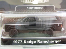 GREENLIGHT - BLACK BANDIT (1 OF 4250) - 1977 DODGE RAMCHARGER 4X4 - 1/64