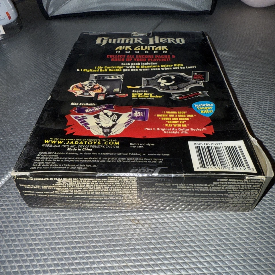 Jada: Guitar Hero Air Guitar Rocker Kit Encore Pack -Heavy Metal 5 Famous Tracks - Image 3 of 4