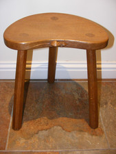 VINTAGE ROBERT MOUSEMAN THOMPSON OAK KIDNEY SHAPED DISHED COW STOOL /SIDE TABLE