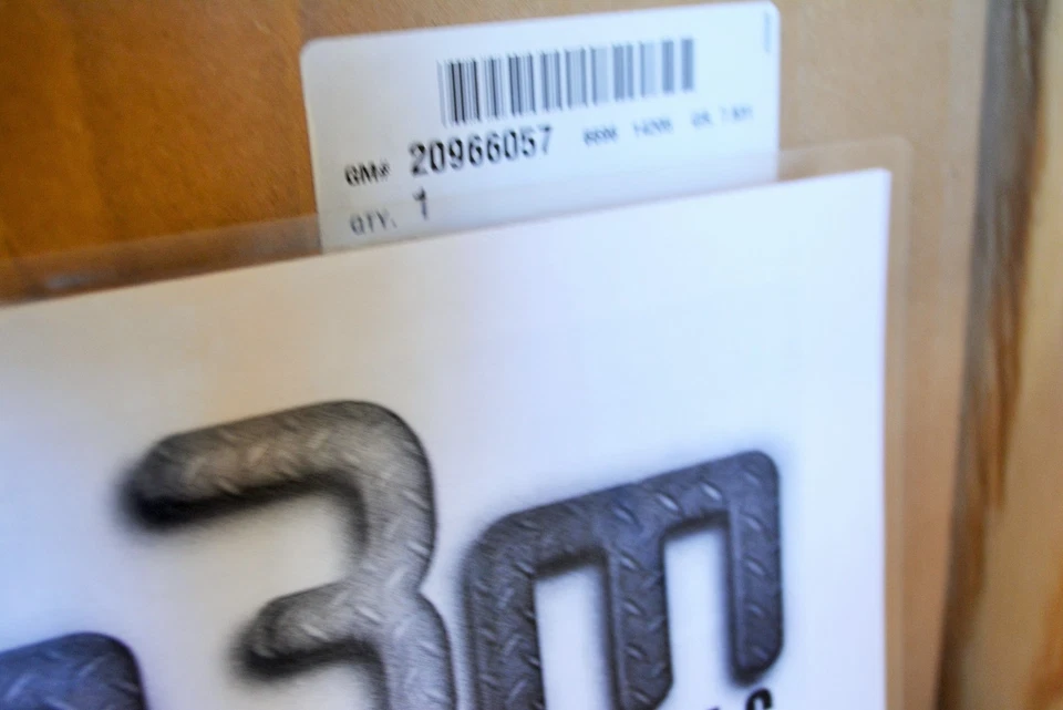 Новая хромированная передняя решетка с двойной кабиной для GMC Sierra 2500 3500 2011–2013 годов от оригинального производителя 20966057 - Изображение 3 из 3