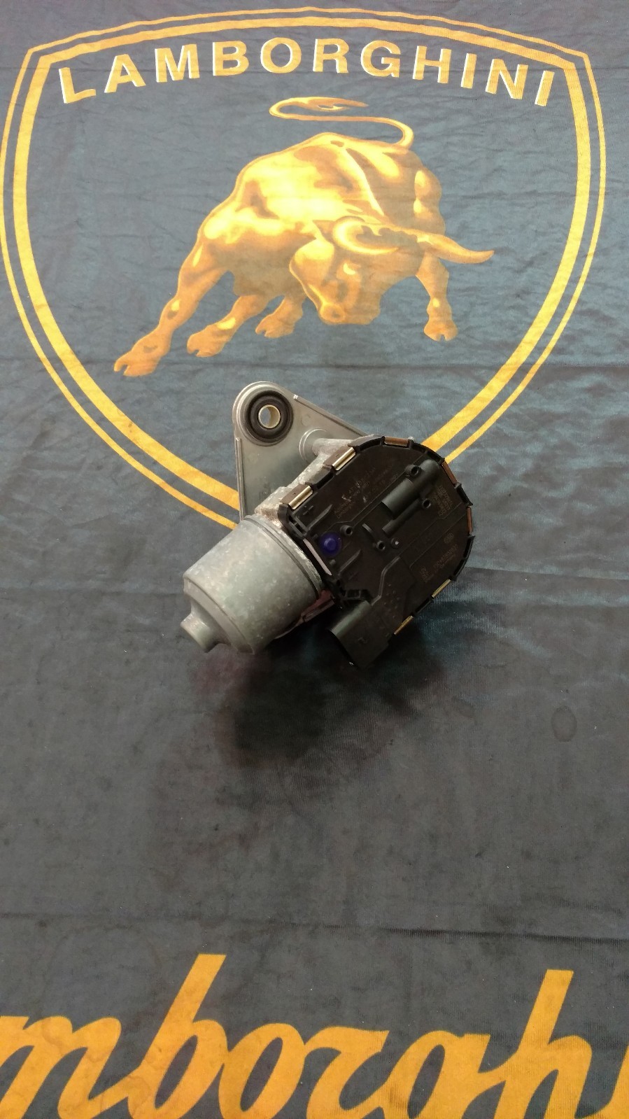 LAMBORGHINI HURACAN DRIVER LEFT SIDE WINDSHIELD WIPER MOTOR OEM 4T1955024A