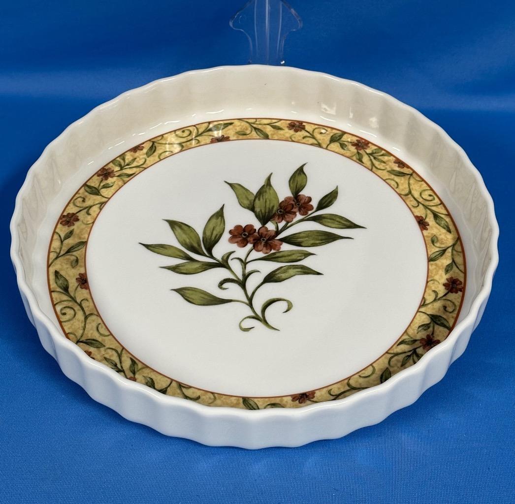 1996 Royal Doulton China Everyday CINNABAR Quiche Plate EUC