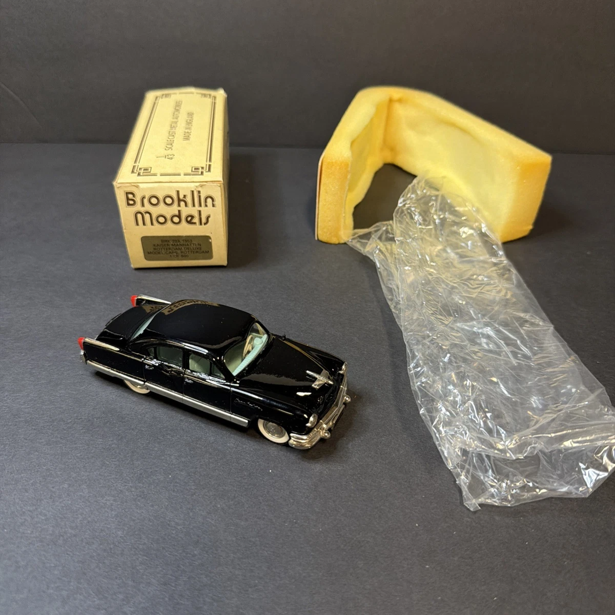 Miniature Brooklin 1/43 BRK91A – Kaiser Darrin 1954 Rouge (occasion)