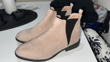 Chelsea Boots Women Size 6