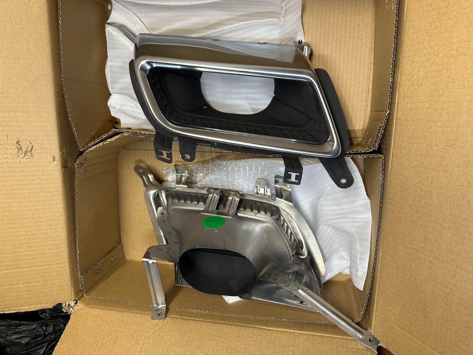 20202021 Cadillac XT6 Exhaust Tip Bezel Package 84868627 chrome Qty 2