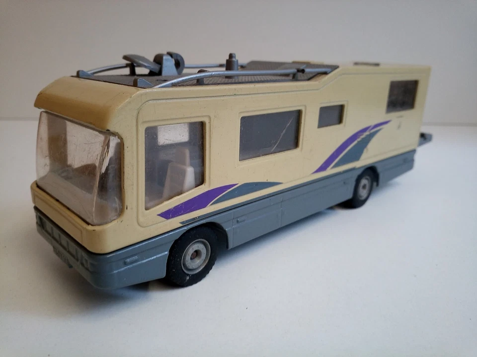 Clouliner by Niesmann+Bischoff Reisemobil Siku 3129 #223 (4481)