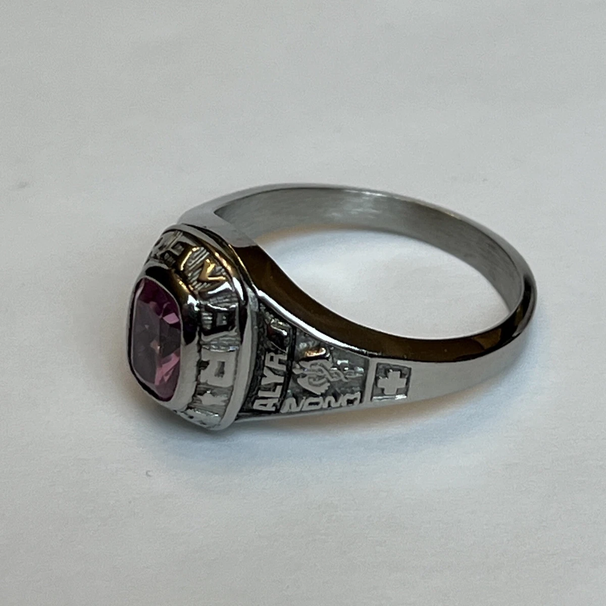 Hj ult shop class ring