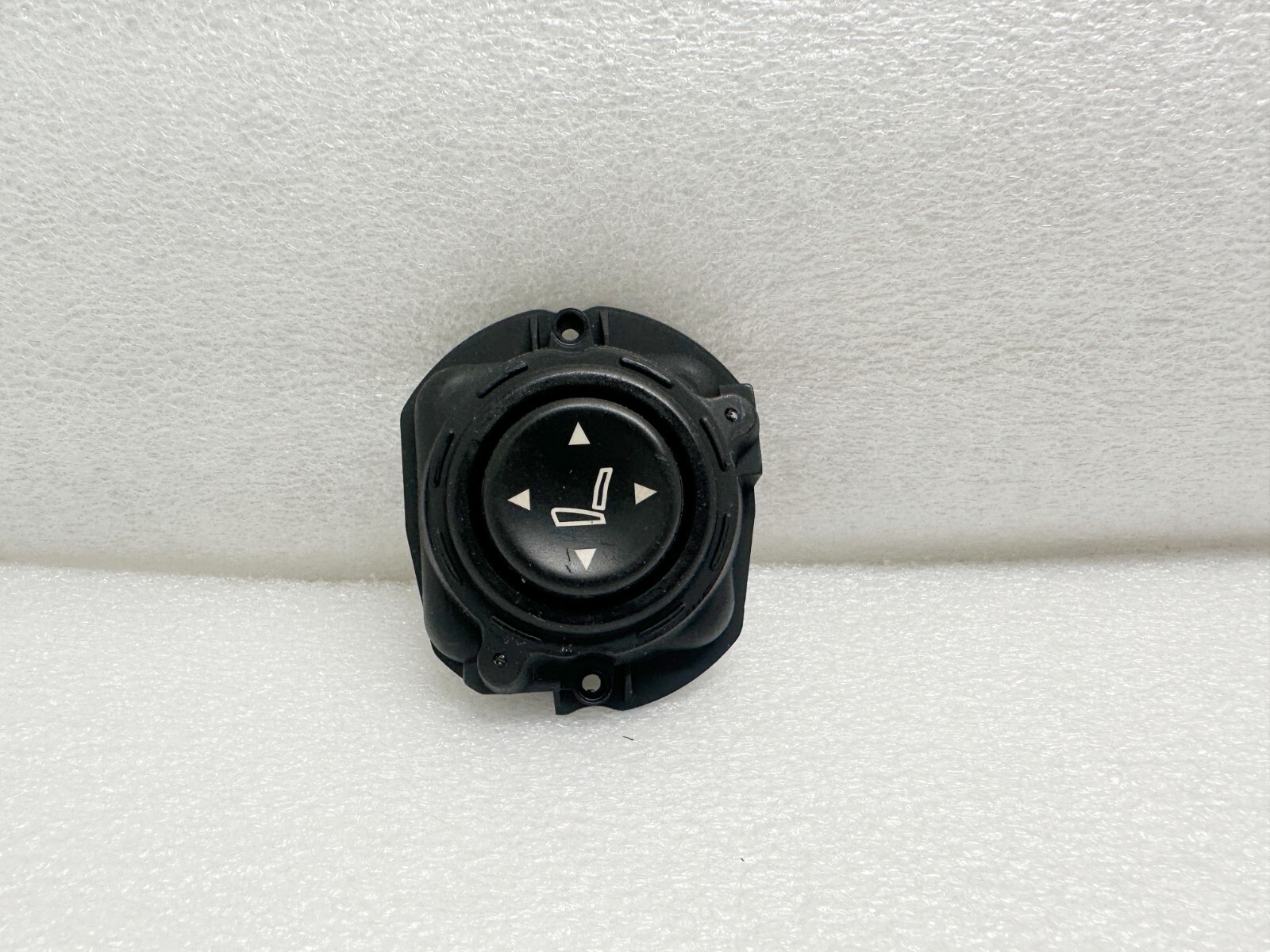 Maserati Quattroporte 2003-2012 Rear Right Seat control switch