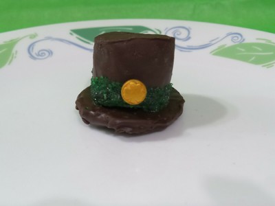 leprechaun marshmallow hats